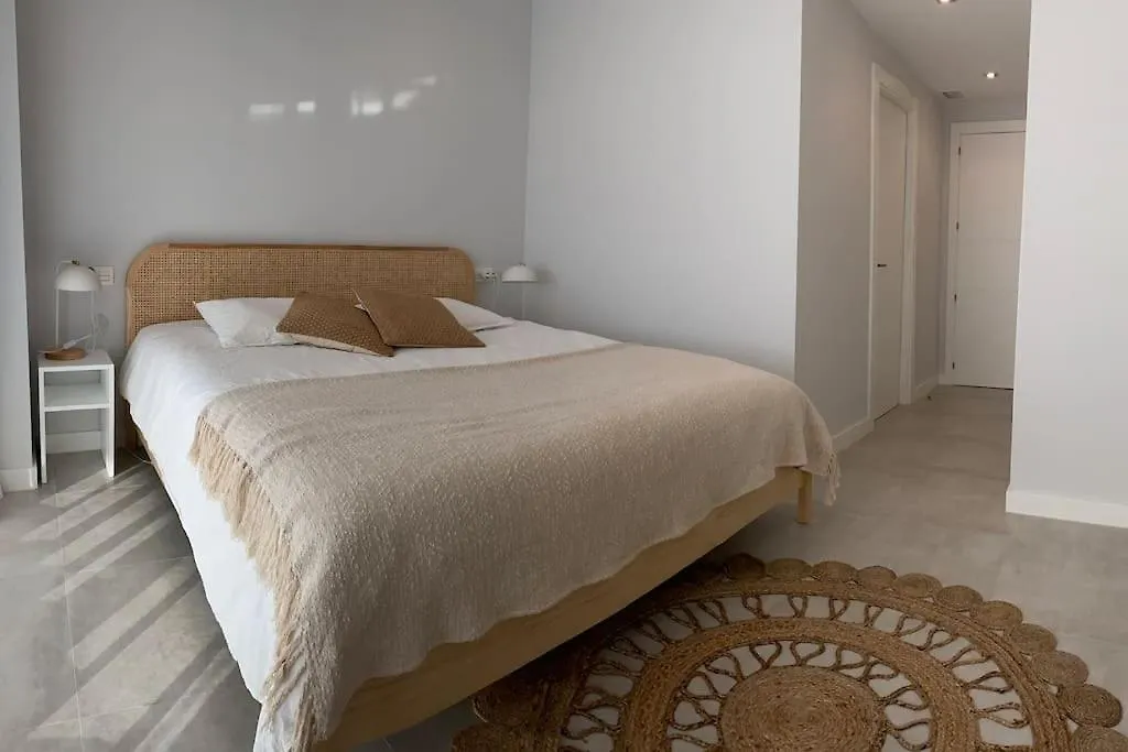 Dona Julia Sea Utopia Casares 0*,